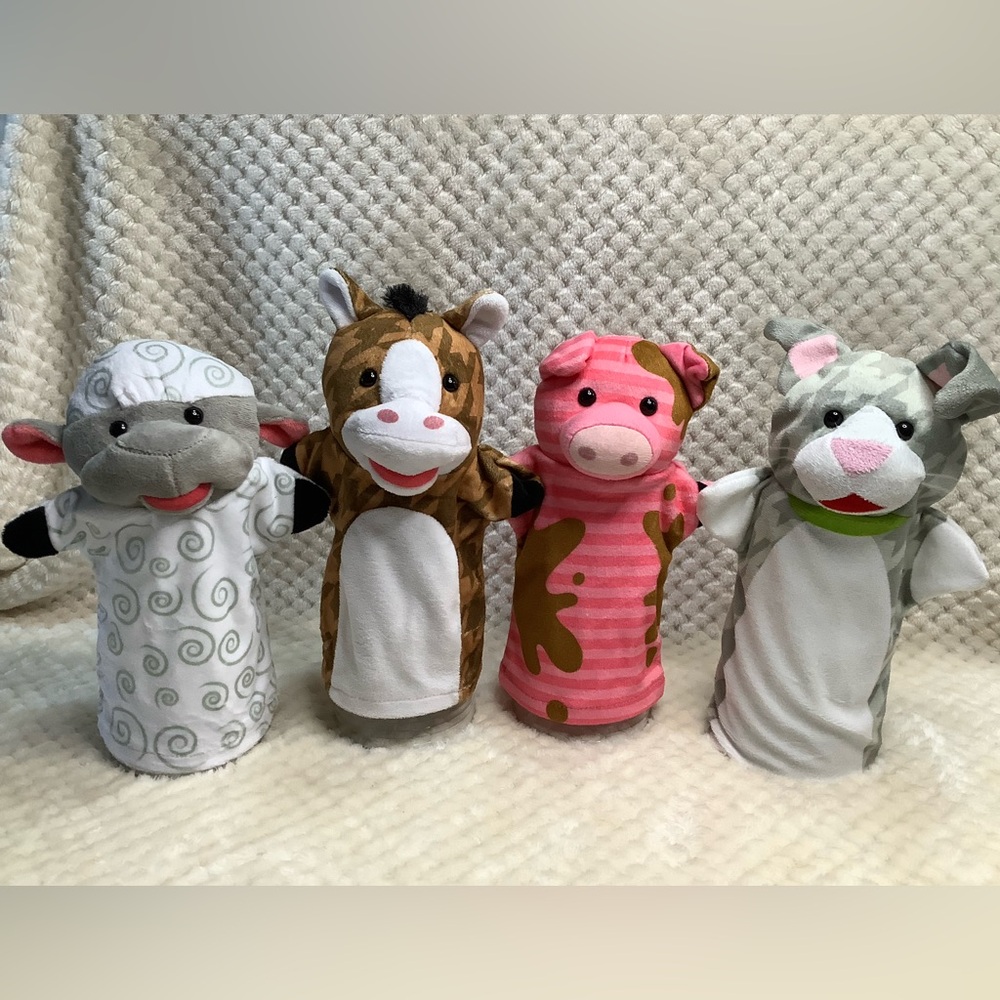 Melissa and Doug Set of Four Farm Animal Hand Puppets Stuffed Animal Toys